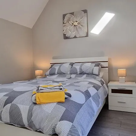 Vakantiehuis Cosy, Modern House In Leap Village *