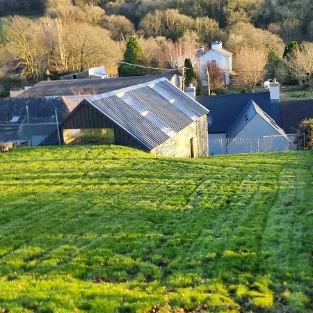 Cosy, Modern House In Leap Village Glandore