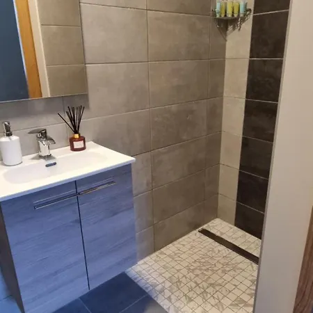 Vakantiehuis Cosy, Modern House In Leap Village *