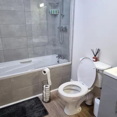 Vakantiehuis Cosy, Modern House In Leap Village *